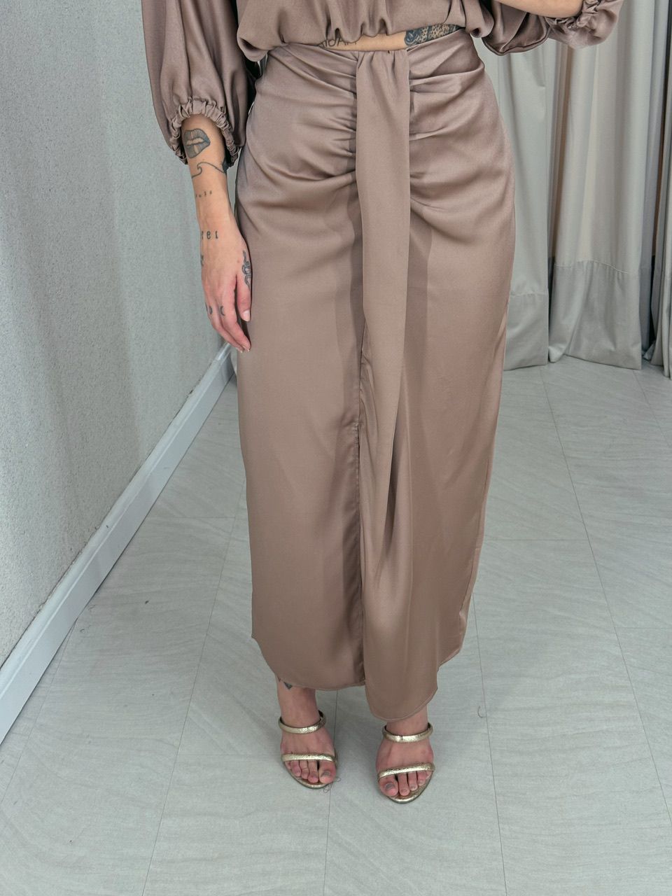 SAIA ESTHER ACETINADA NUDE