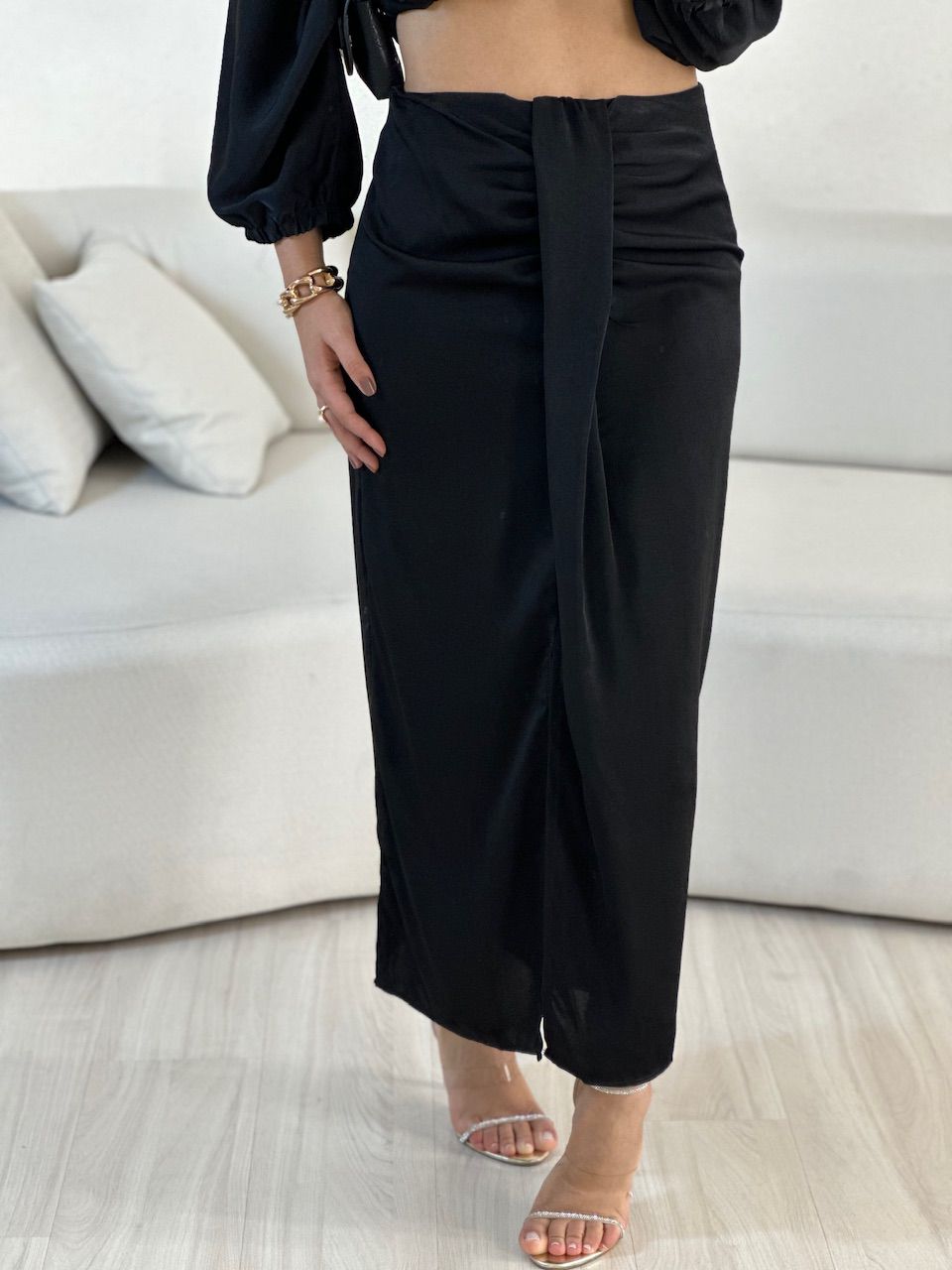 SAIA ESTHER ACETINADA PRETA - 0055110033 - CAROLLA FERRARO