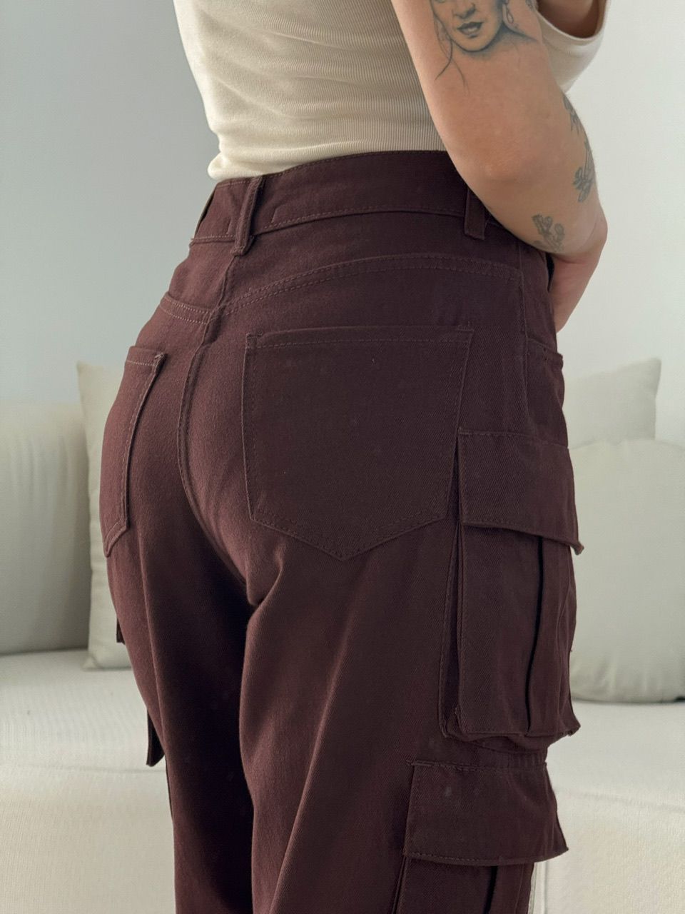 CALÇA ANITA JEANS CARGO MARROM