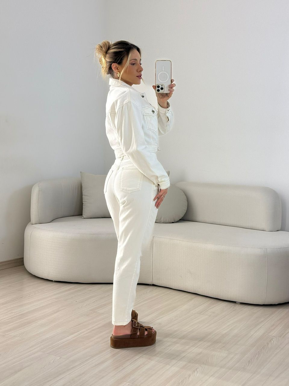 CALÇA VALQUIRIA MOM JEANS CRU
