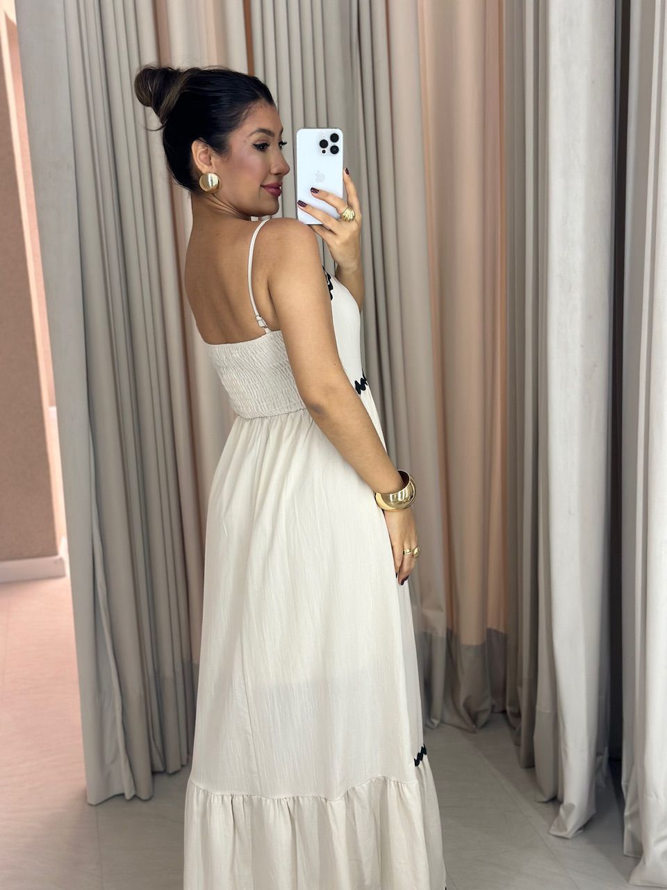 VESTIDO CÉLIA LONGUETE AREIA