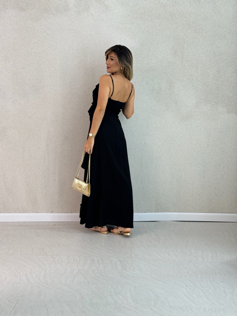 VESTIDO LARA BABADOS PRETO