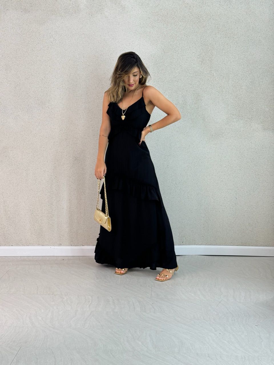 VESTIDO LARA BABADOS PRETO - 0050710032 - CAROLLA FERRARO