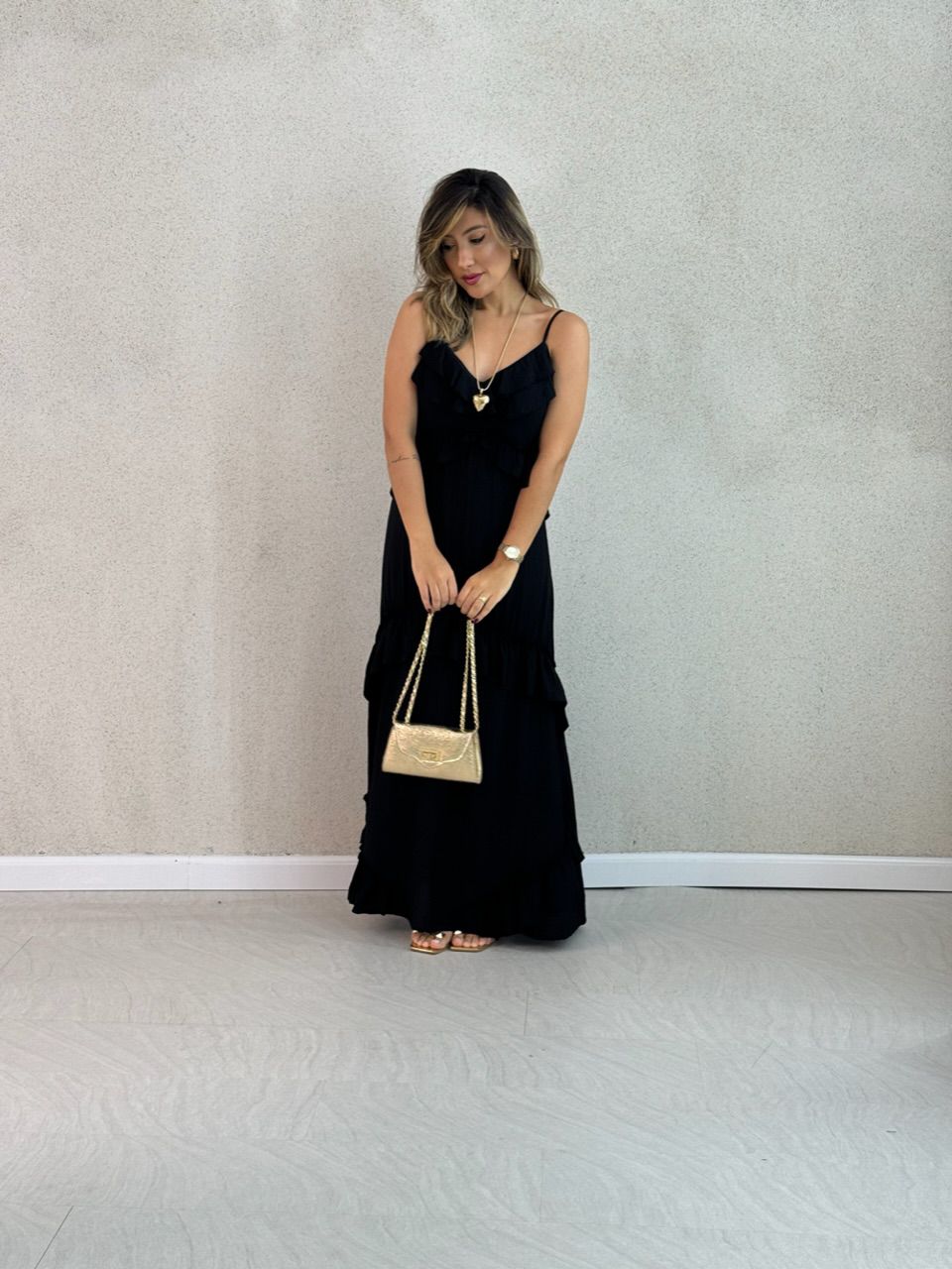 VESTIDO LARA BABADOS PRETO