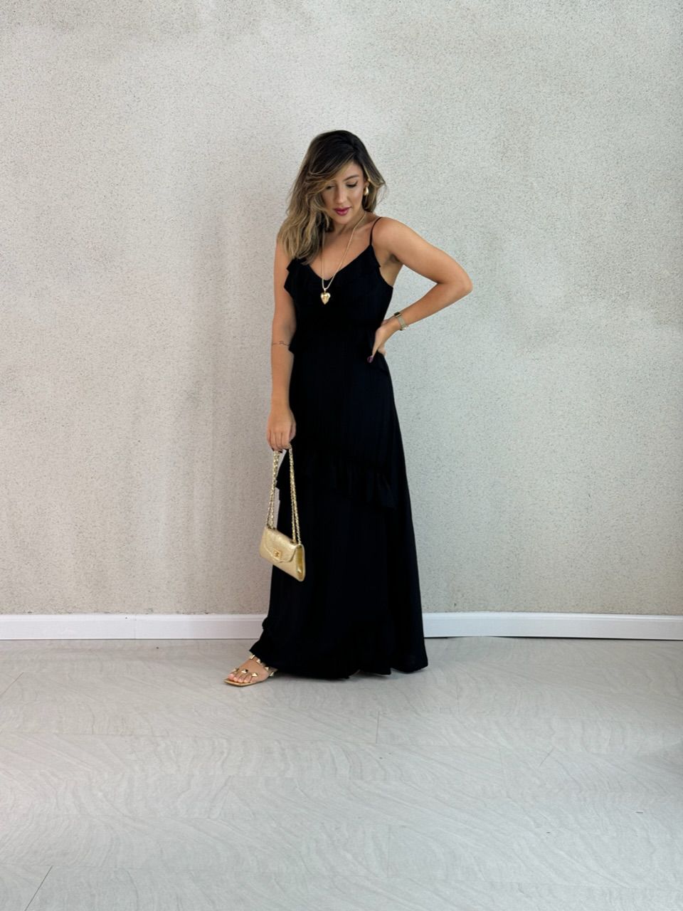 VESTIDO LARA BABADOS PRETO