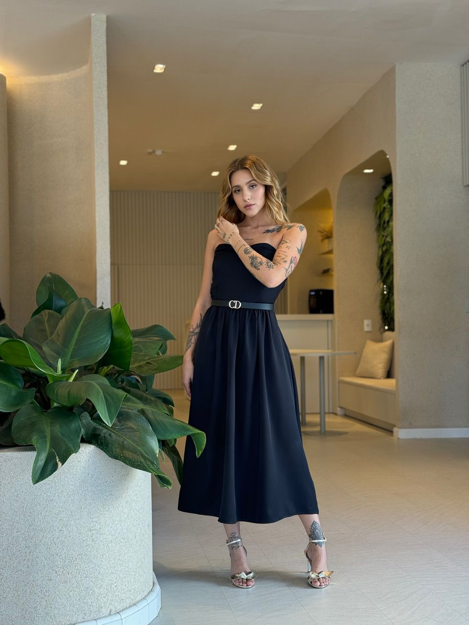 VESTIDO SERENA EVASÊ PRETO - 0051890032 - CAROLLA FERRARO