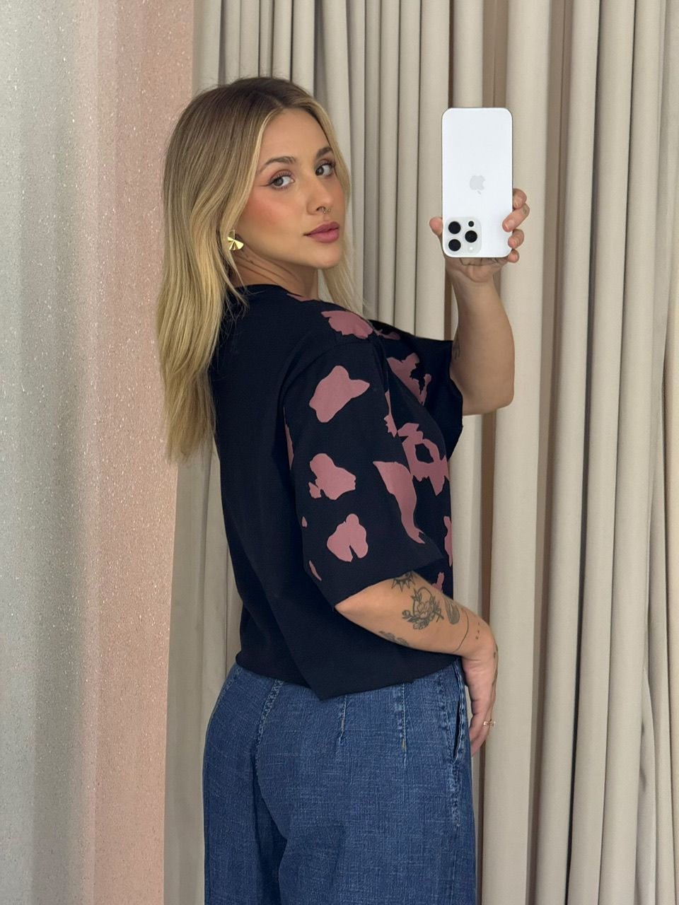 CROPPED REGINA ESTAMPADO PRETO