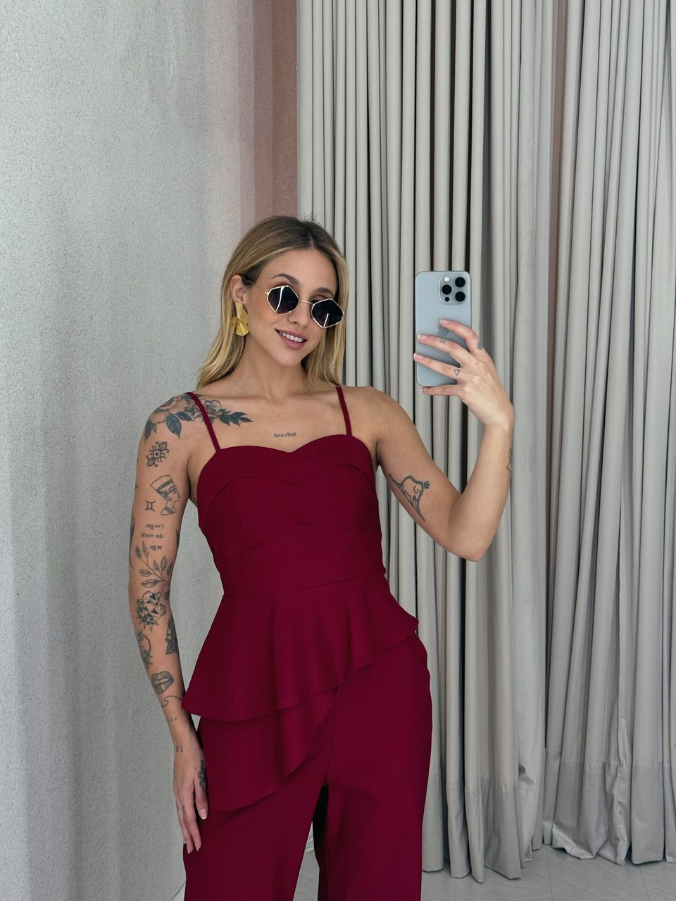 CONJUNTO THAYSE ASSIMÉTRICO CHERRY RED