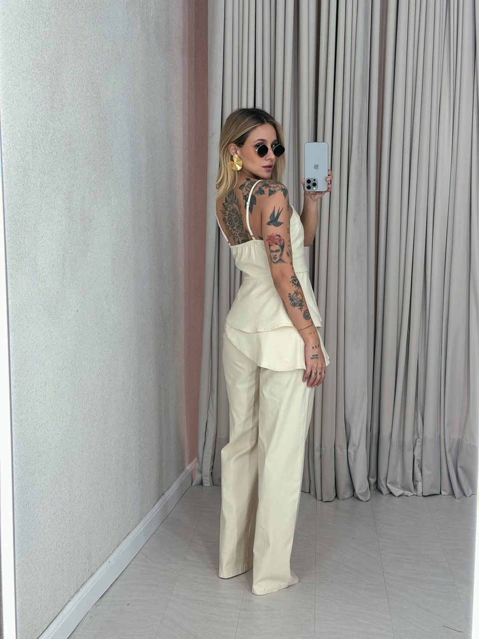 CONJUNTO THAYSE ASSIMÉTRICO MARFIM