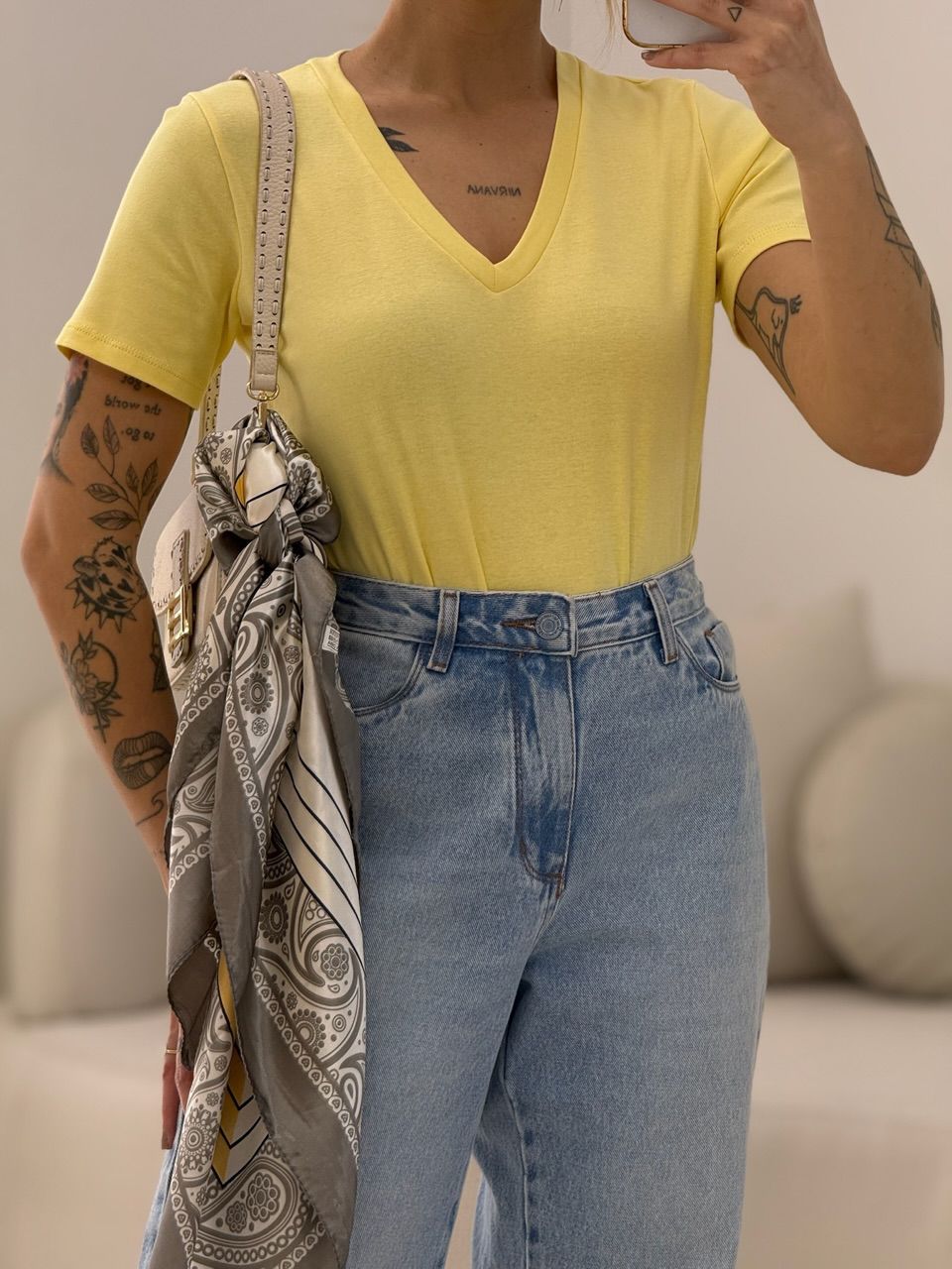 BLUSA LILIAM BACIS T-SHIRT AMARELA