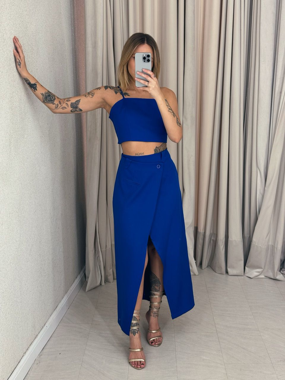 CONJUNTO FELISIA TOP SAIA MIDI azul