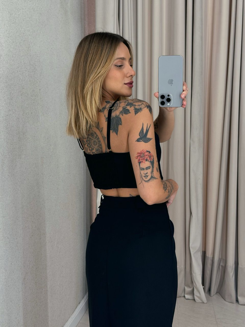 CONJUNTO FELISIA TOP SAIA MIDI preto