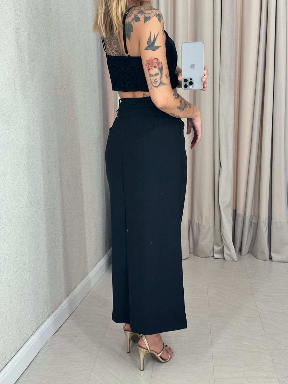 CONJUNTO FELISIA TOP SAIA MIDI preto