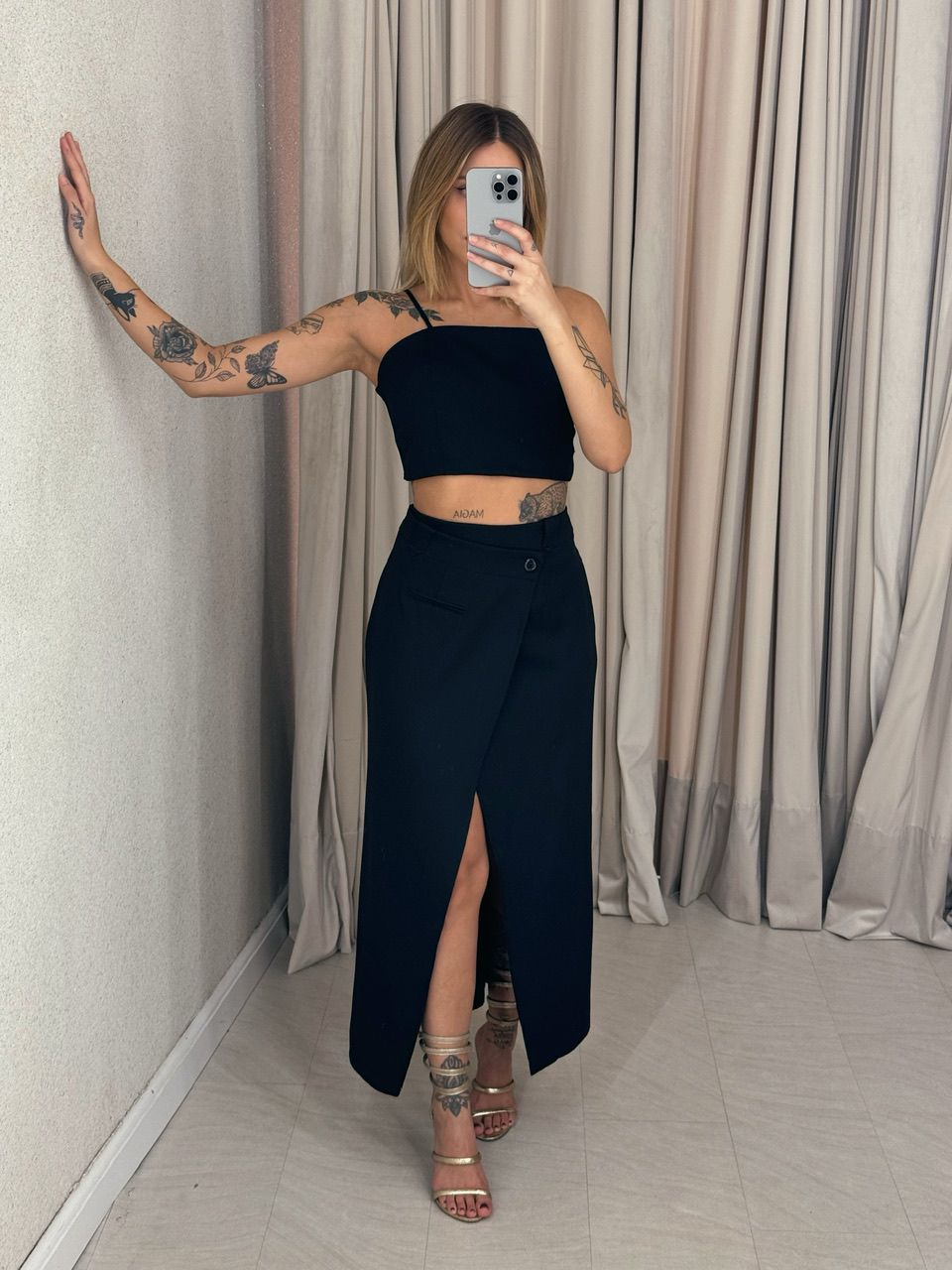 CONJUNTO FELISIA TOP SAIA MIDI preto