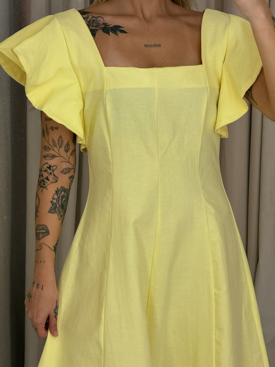 VESTIDO SAMY MANGA BABADO Amarelo