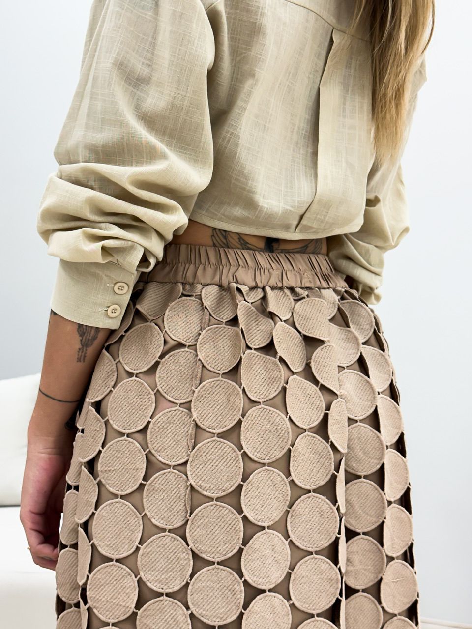 CROPPED CAMISA MANGA LONGA AREIA