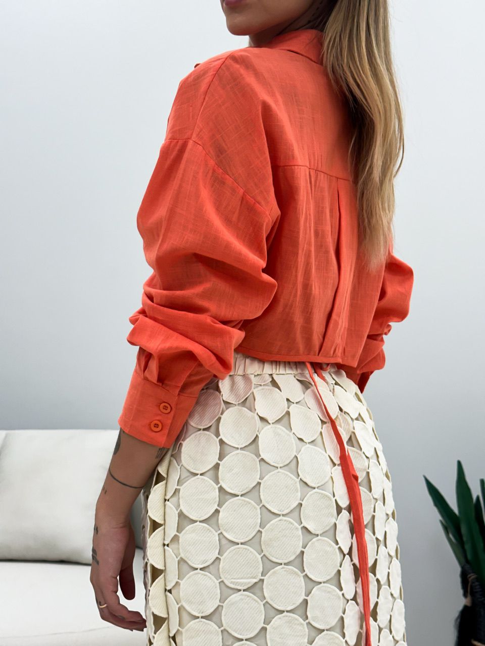 CROPPED CAMISA MANGA LONGA LARANJA