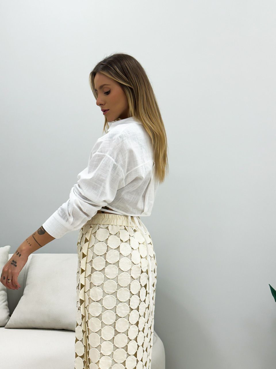 CROPPED CAMISA MANGA LONGA OFF