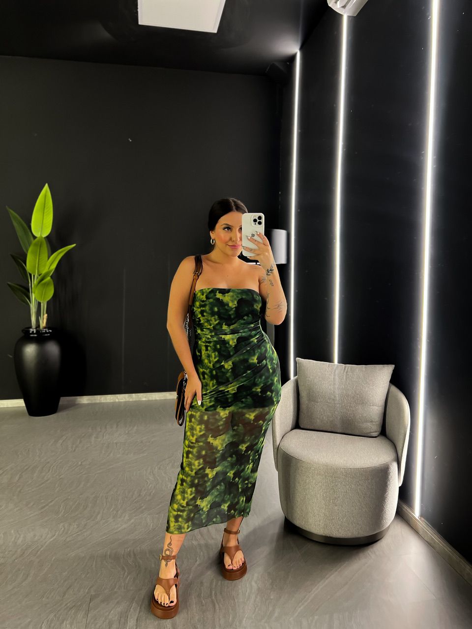 VESTIDO TULE CARLA TOMARA QUE CAIA VERDE