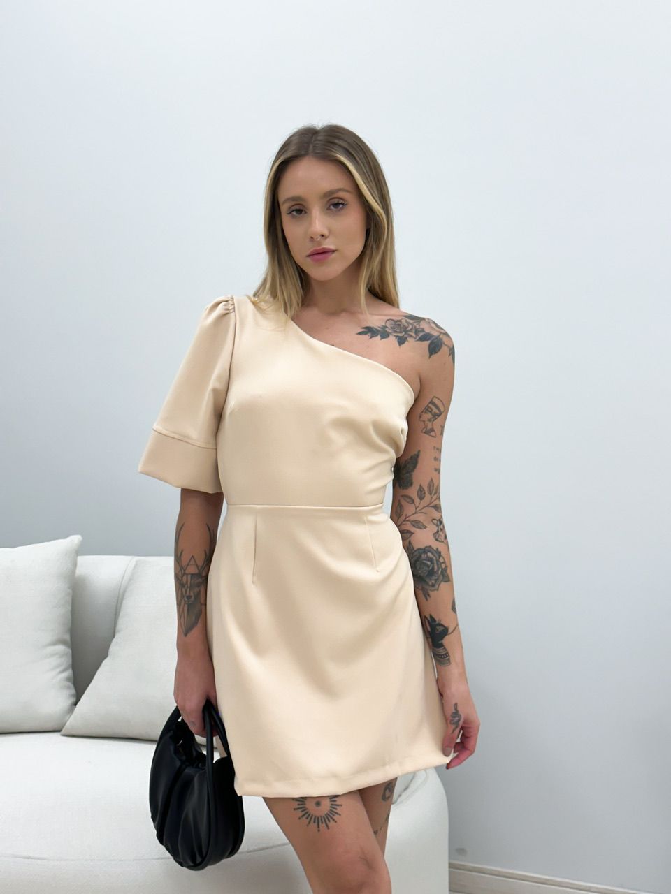 VESTIDO PATRÍCIA NULA MANGA NUDE - 0047960049 - CAROLLA FERRARO