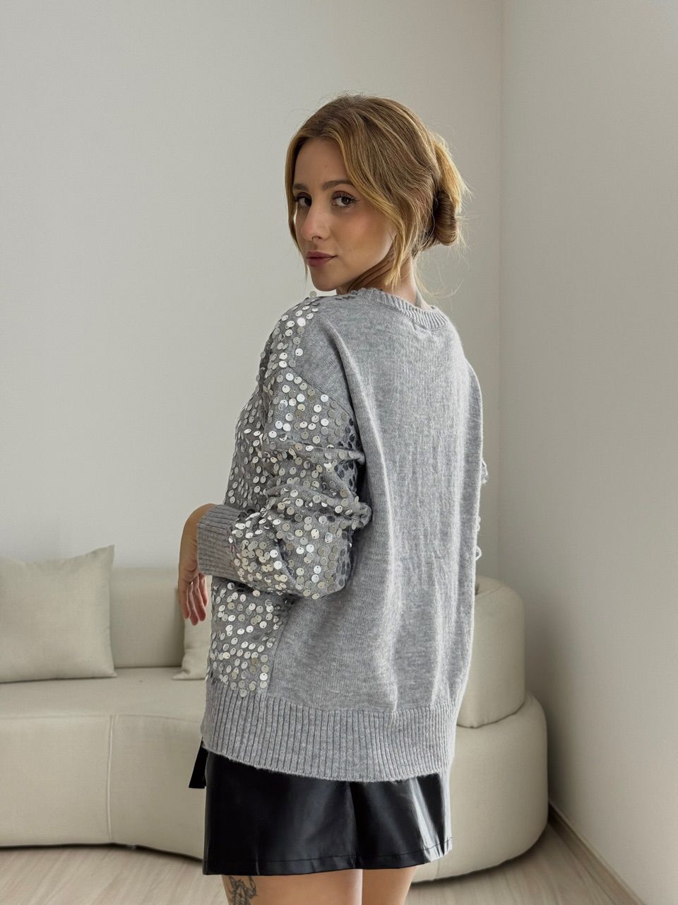 TRICOT GABI LANTEJOULA CINZA