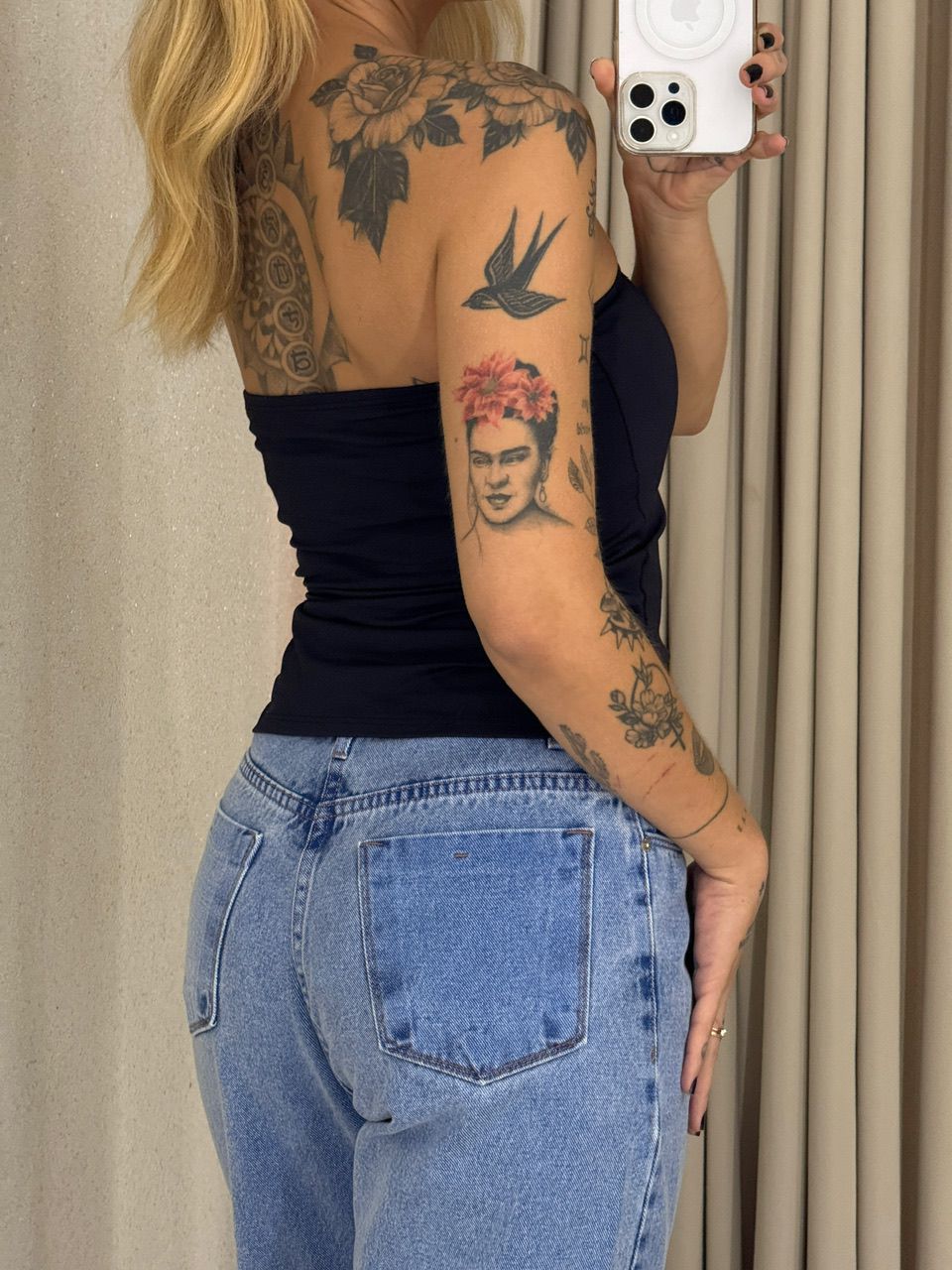 BLUSA ALINE TOMARA QUE CAIA Preta