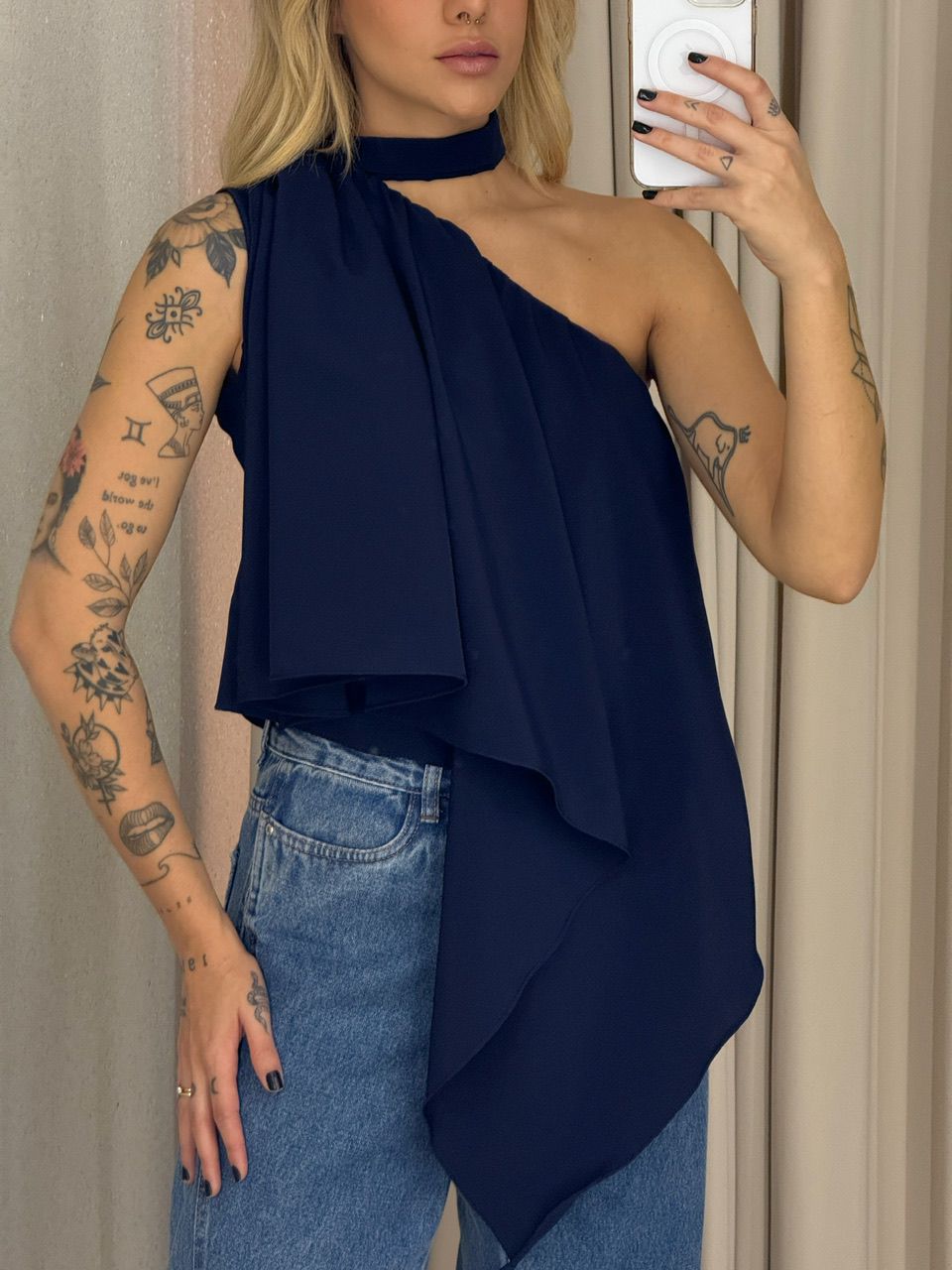 BLUSA ZOE GOLA ASSIMÉTRICA MARINHO