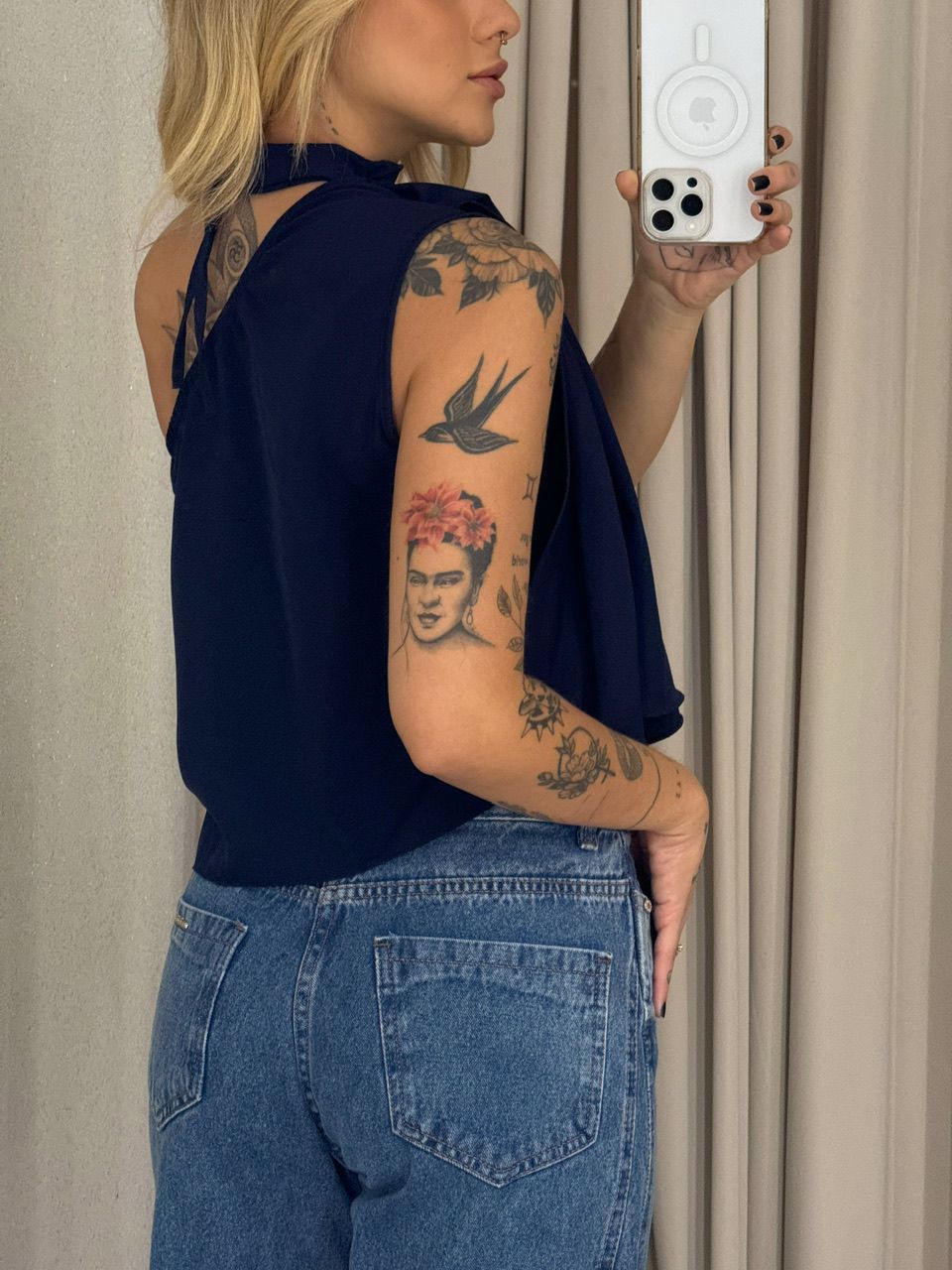 BLUSA ZOE GOLA ASSIMÉTRICA MARINHO