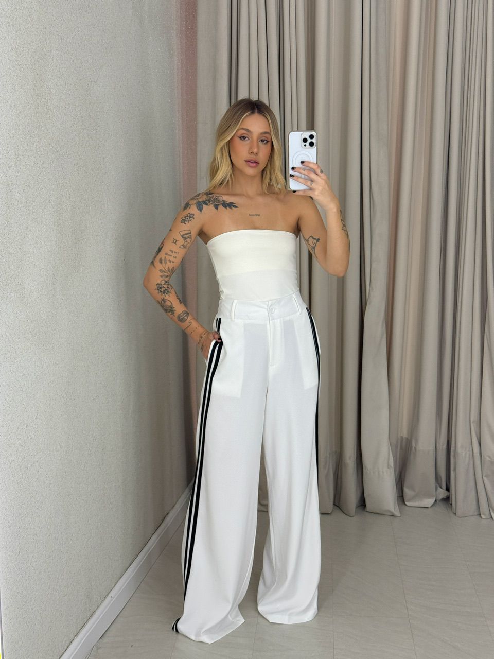CALÇA KATHERINE LISTRAS OFF