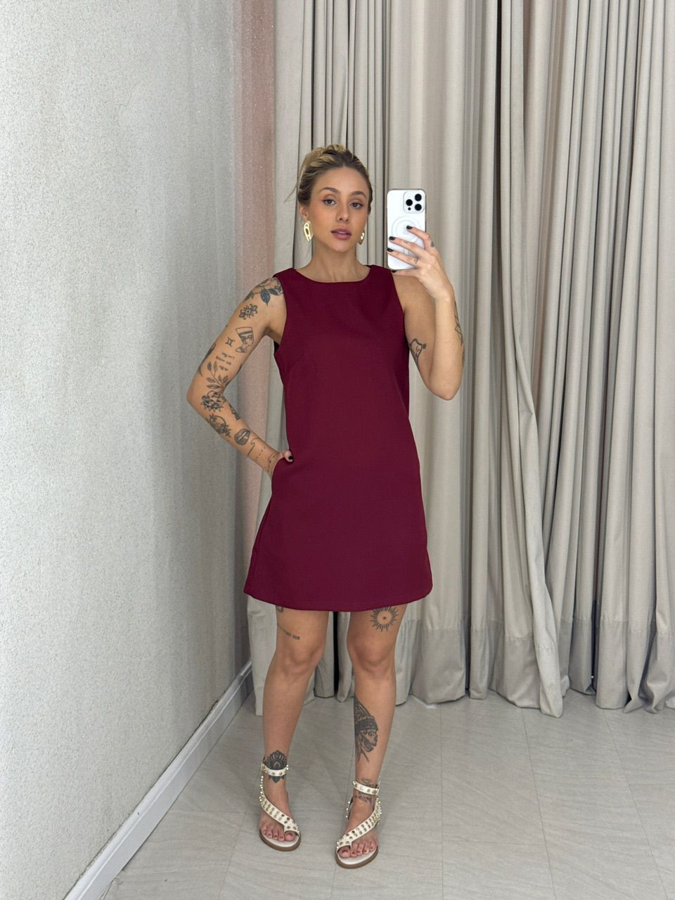VESTIDO AGATHA CURTO CAVADO VINHO
