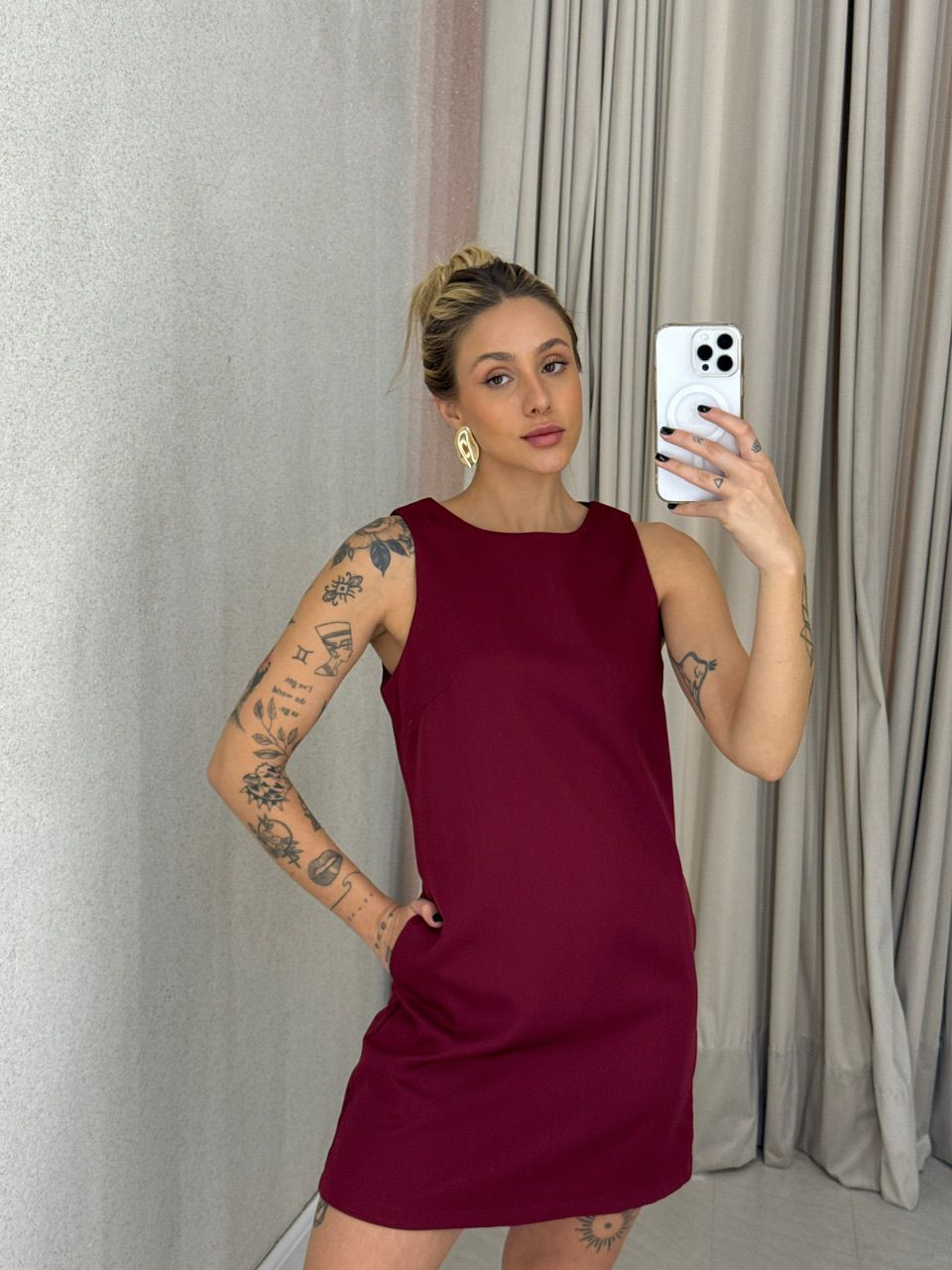 VESTIDO AGATHA CURTO CAVADO VINHO