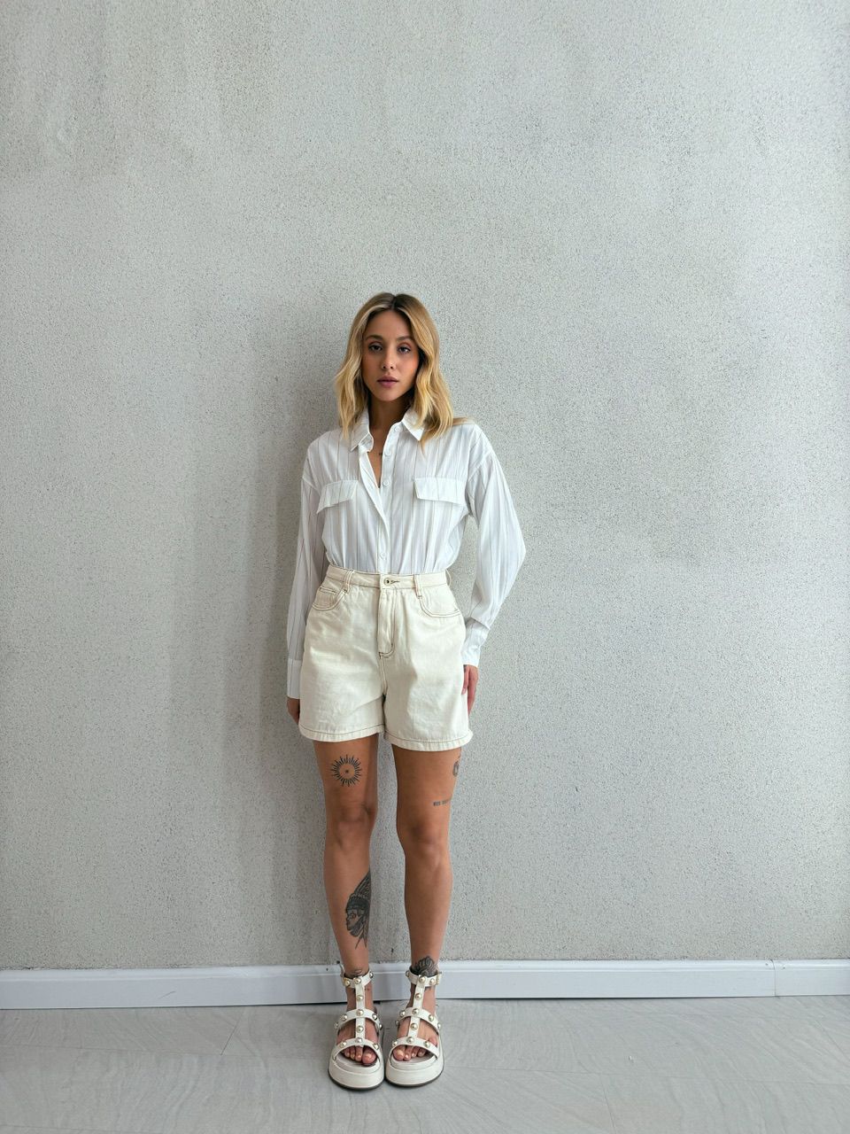 CAMISA MAITÊ LISTRADA OFF
