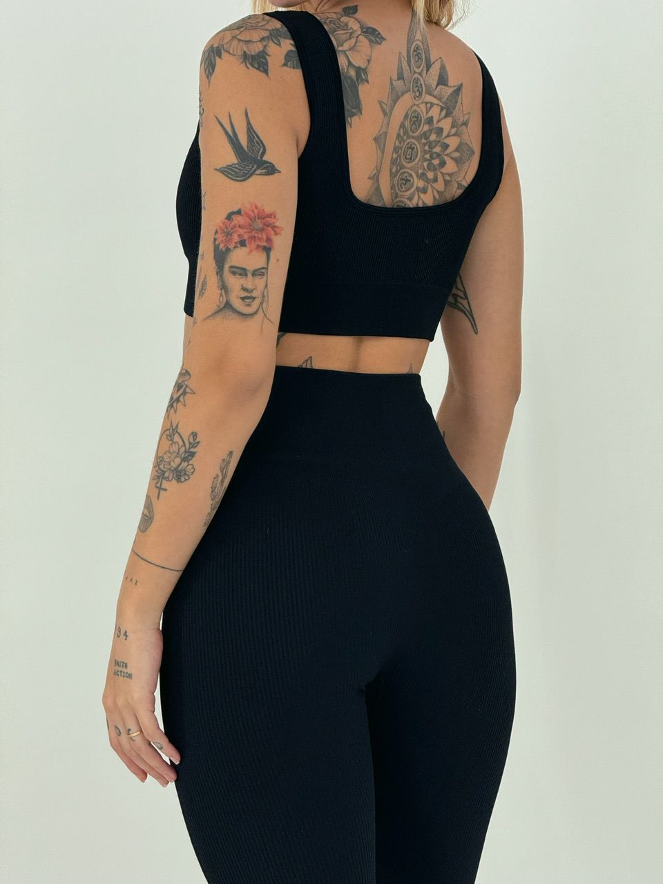 CALÇA LEGGING FITNESS PRETA