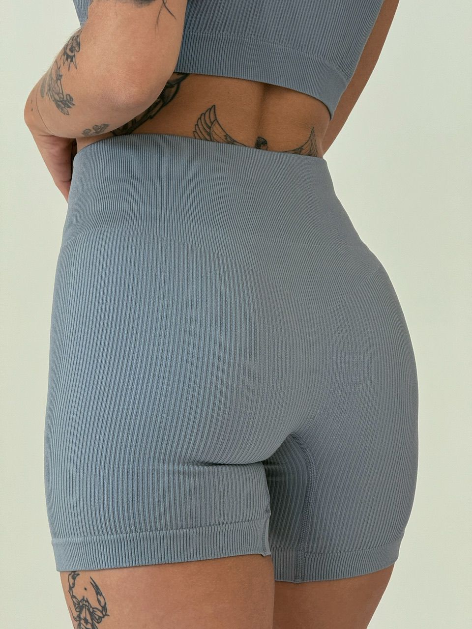 CONJUNTO TOP ALÇA SHORT CINZA
