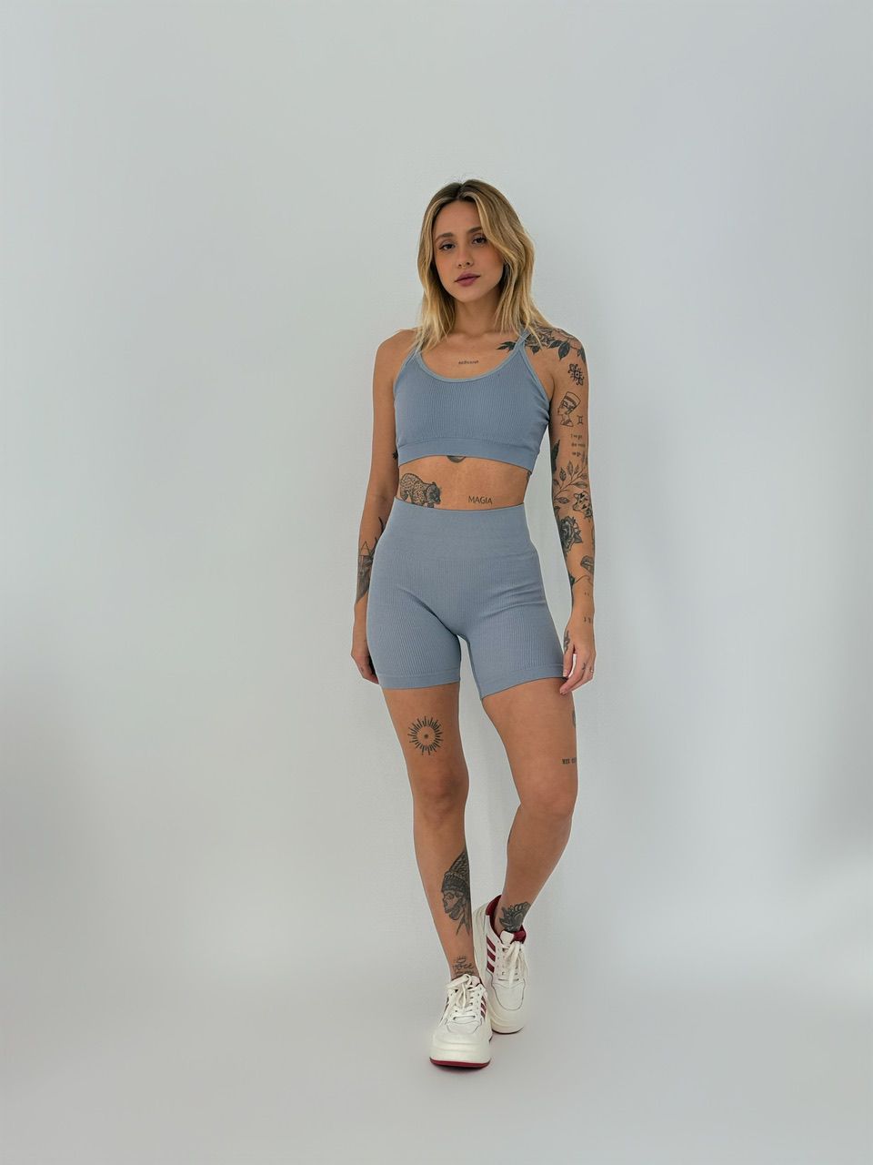 CONJUNTO TOP ALÇA SHORT CINZA