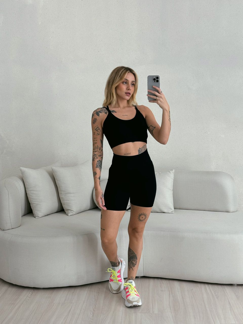 CONJUNTO TOP ALÇA SHORT PRETO