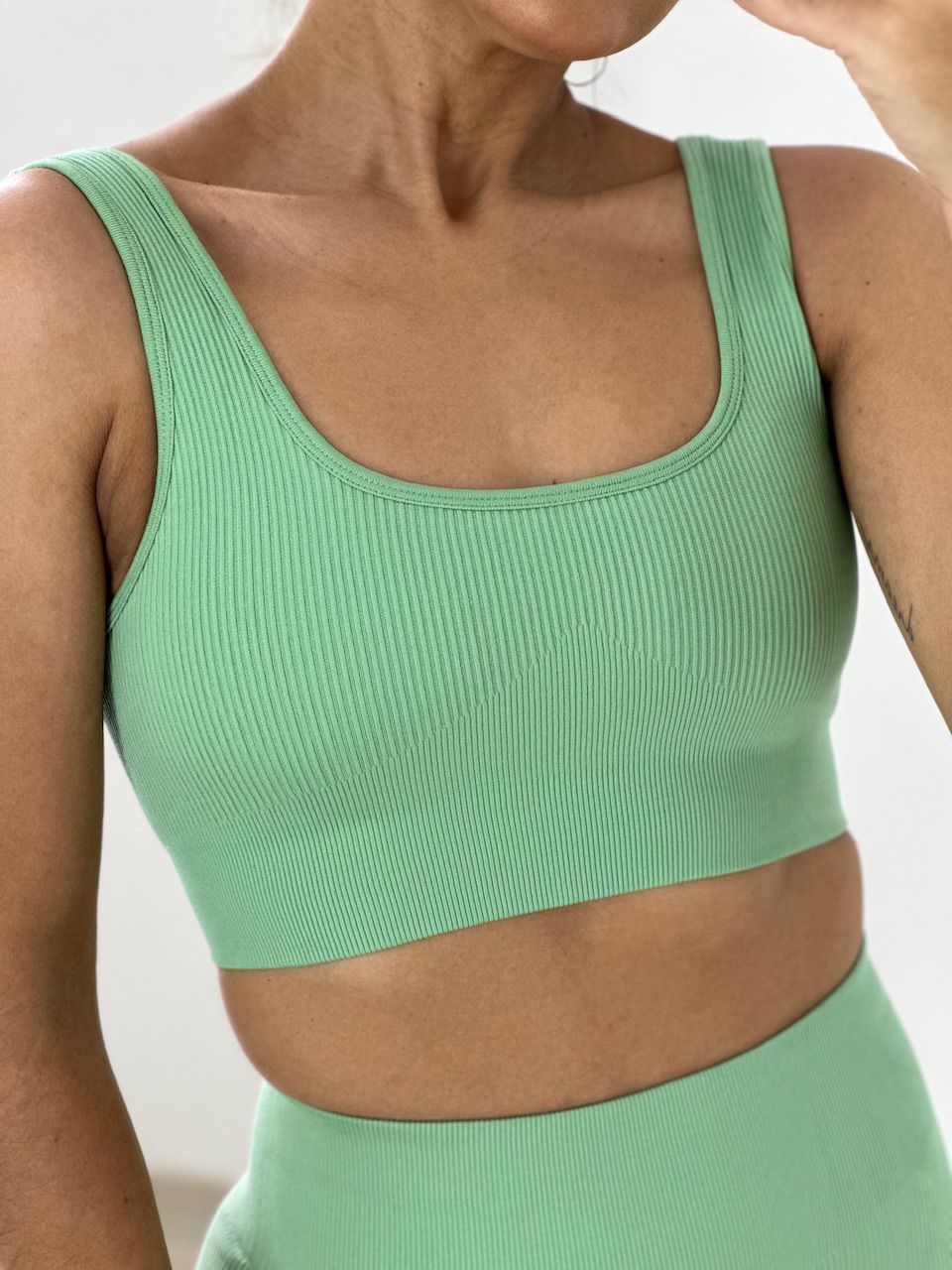 TOP FITNESS COM BOJO VERDE