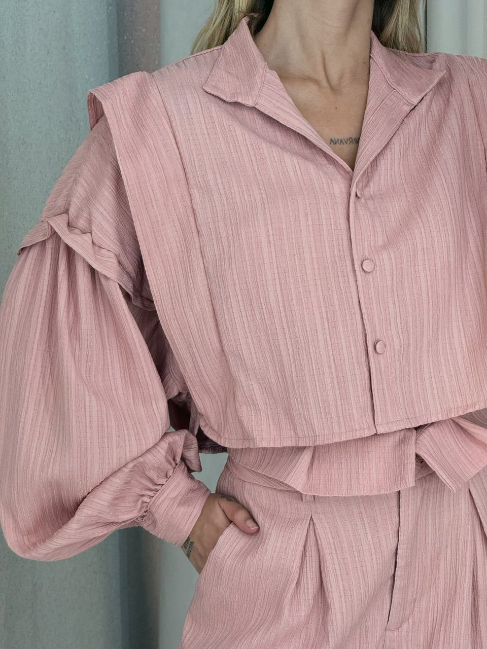 CAMISA CROPPED CF OVER ROSA QUEIMADO