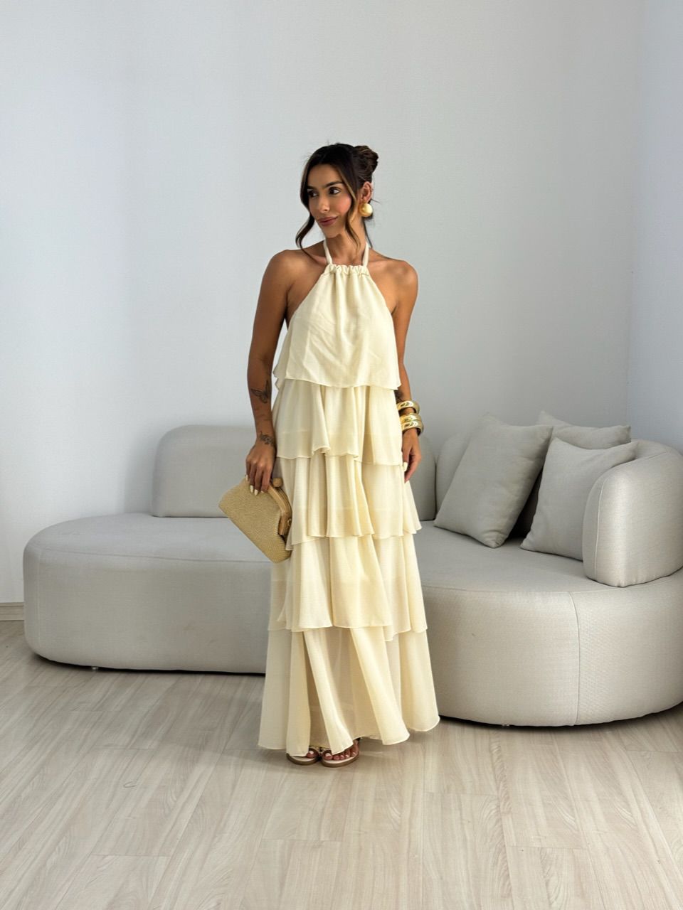 VESTIDO JANINE LONGO AREIA - 0068810110 - CAROLLA FERRARO