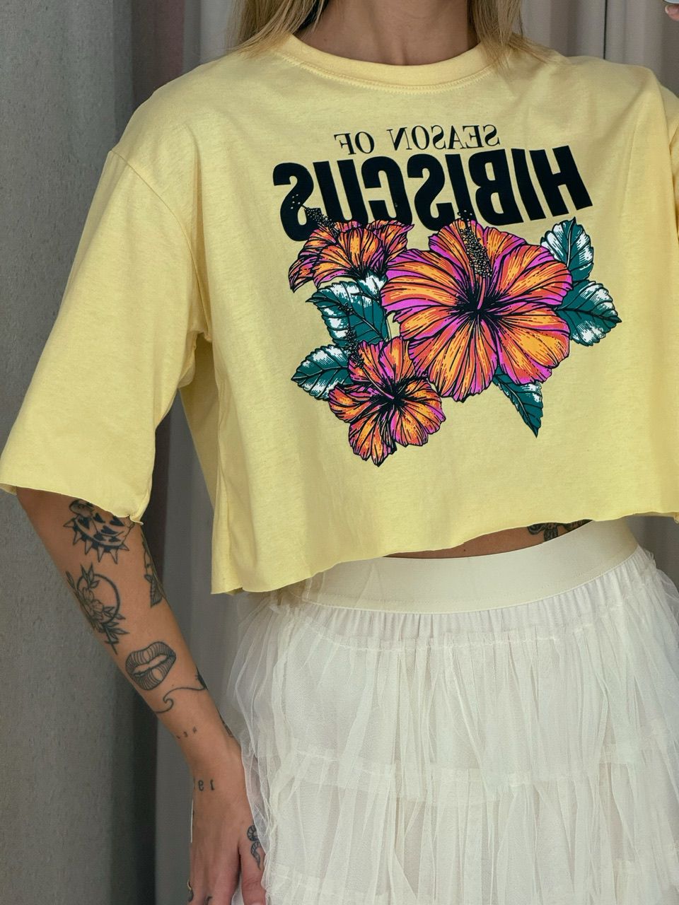 CROPPED HIBISCUS AMARELO
