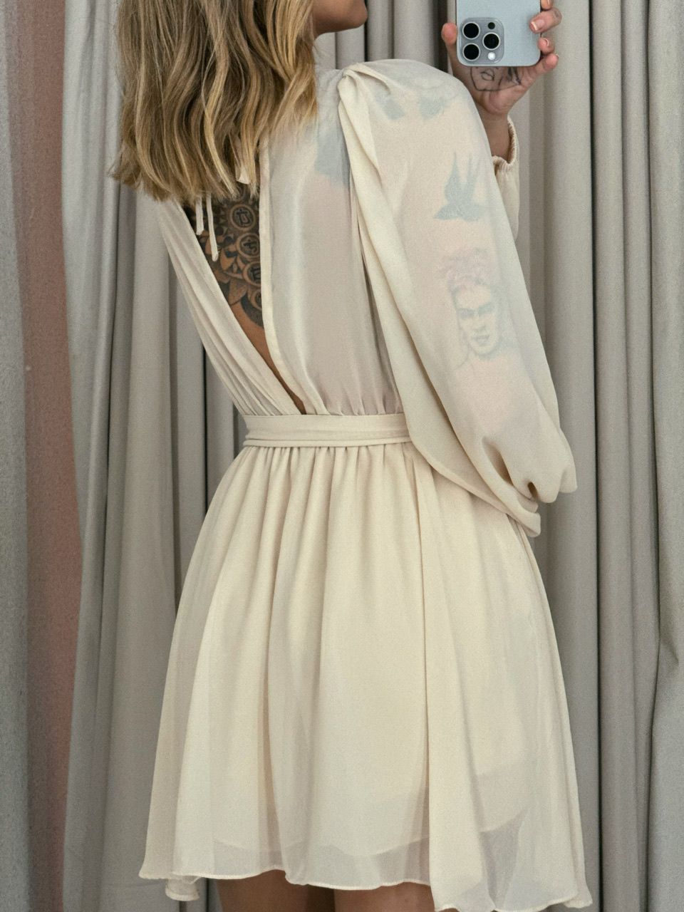 VESTIDO CINTIA DECOTE NUDE