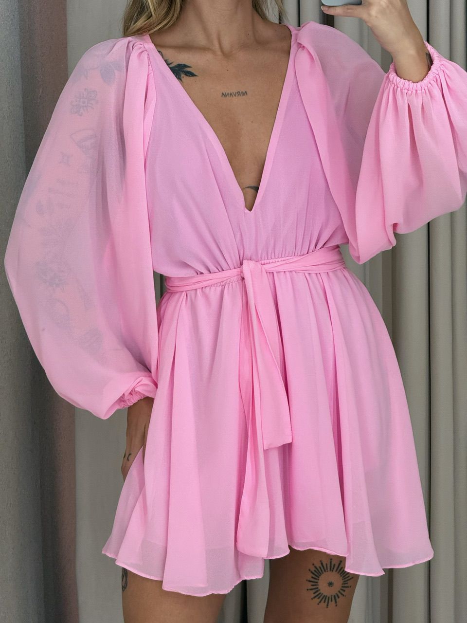 VESTIDO CINTIA DECOTE ROSA