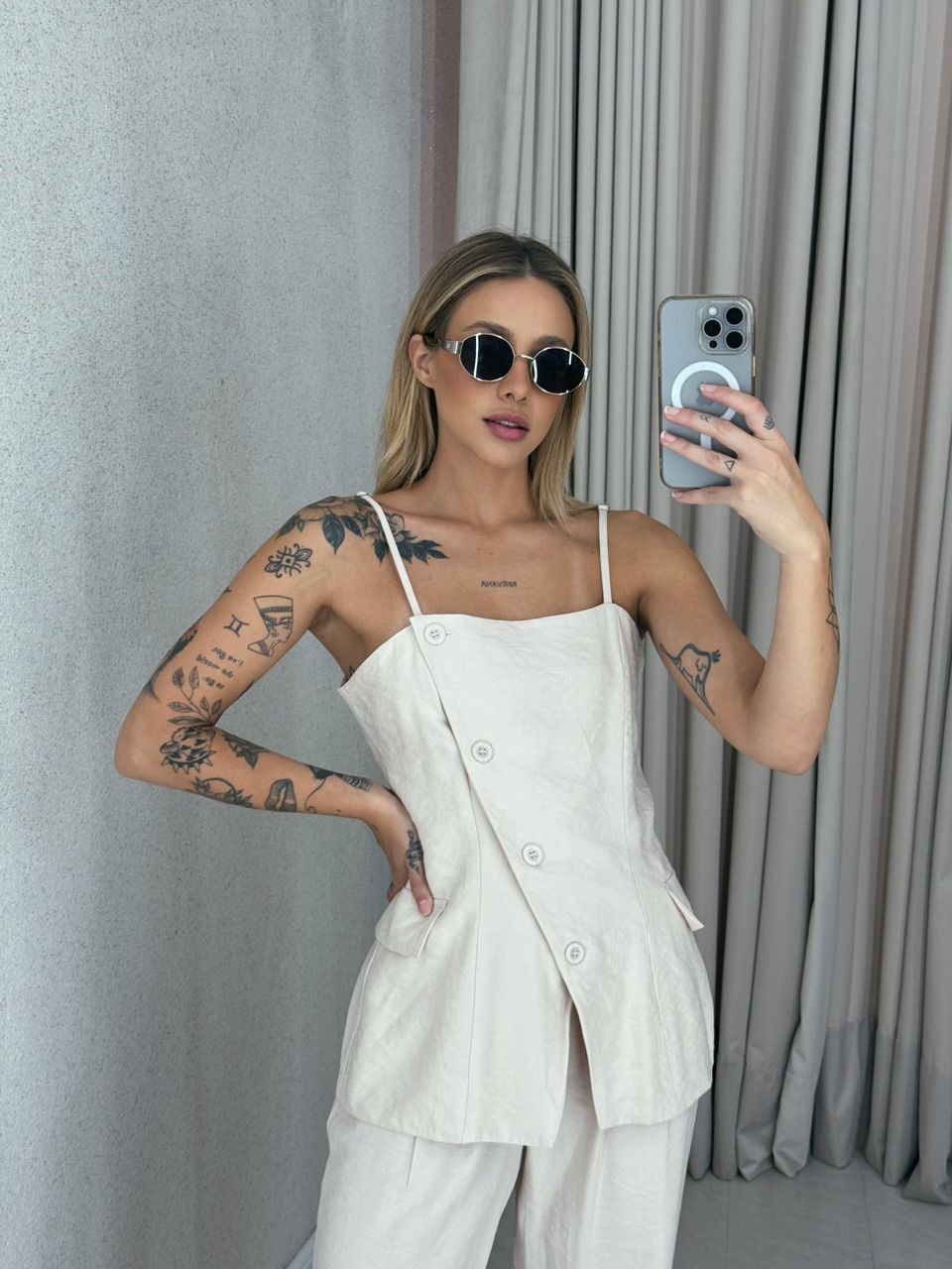 CONJUNTO CHARLENE BLUSA BOTÕES AREIA