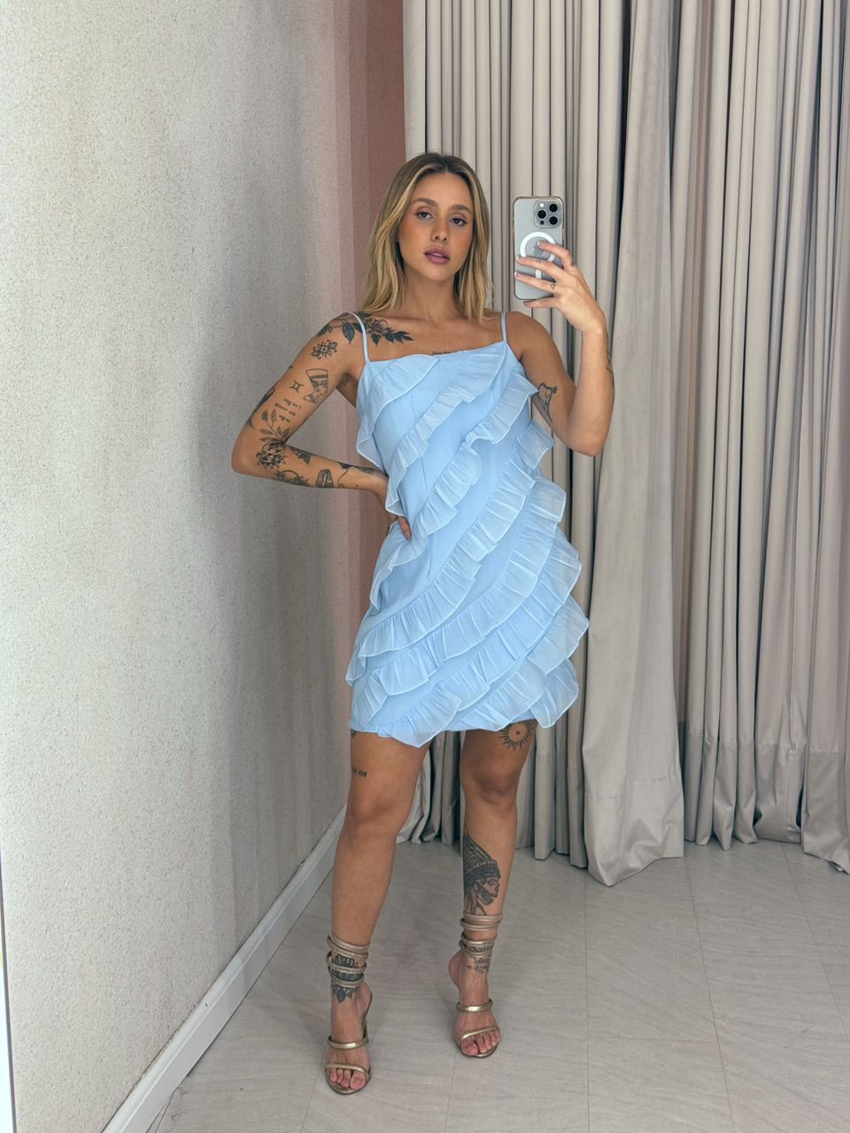 VESTIDO BETÂNIA BABADOS BABY BLUE - 0059240365 - CAROLLA FERRARO