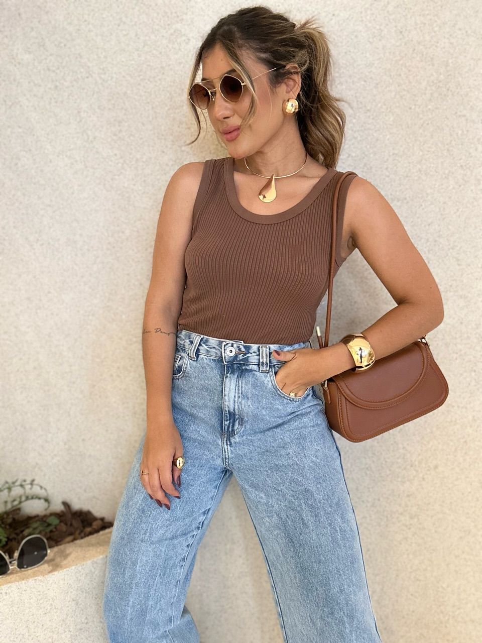 BLUSA CLARICE CANELADA MARROM - 0061080054 - CAROLLA FERRARO