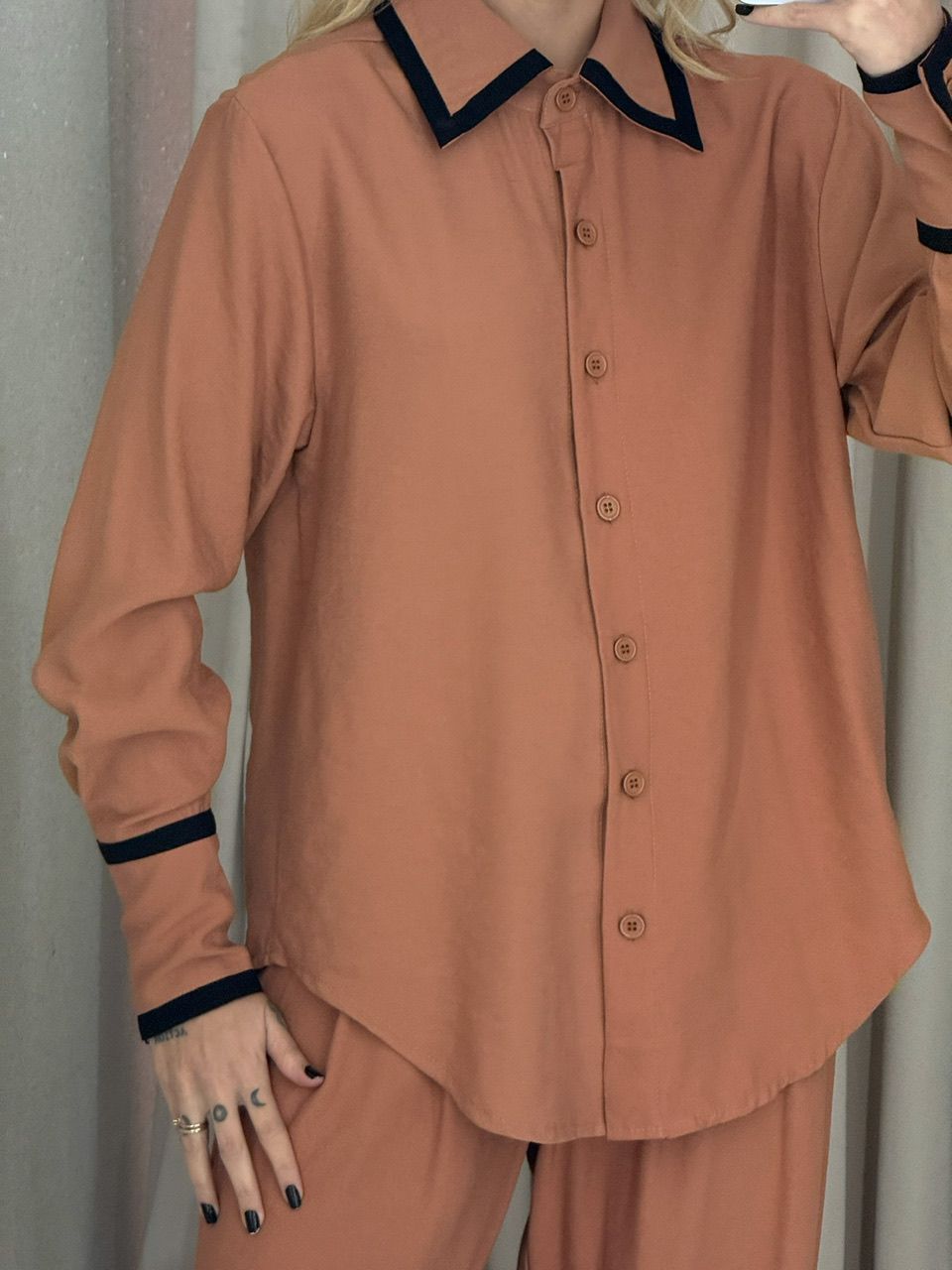 CONJUNTO ANA FLÁVIA CAMISA CARAMELO
