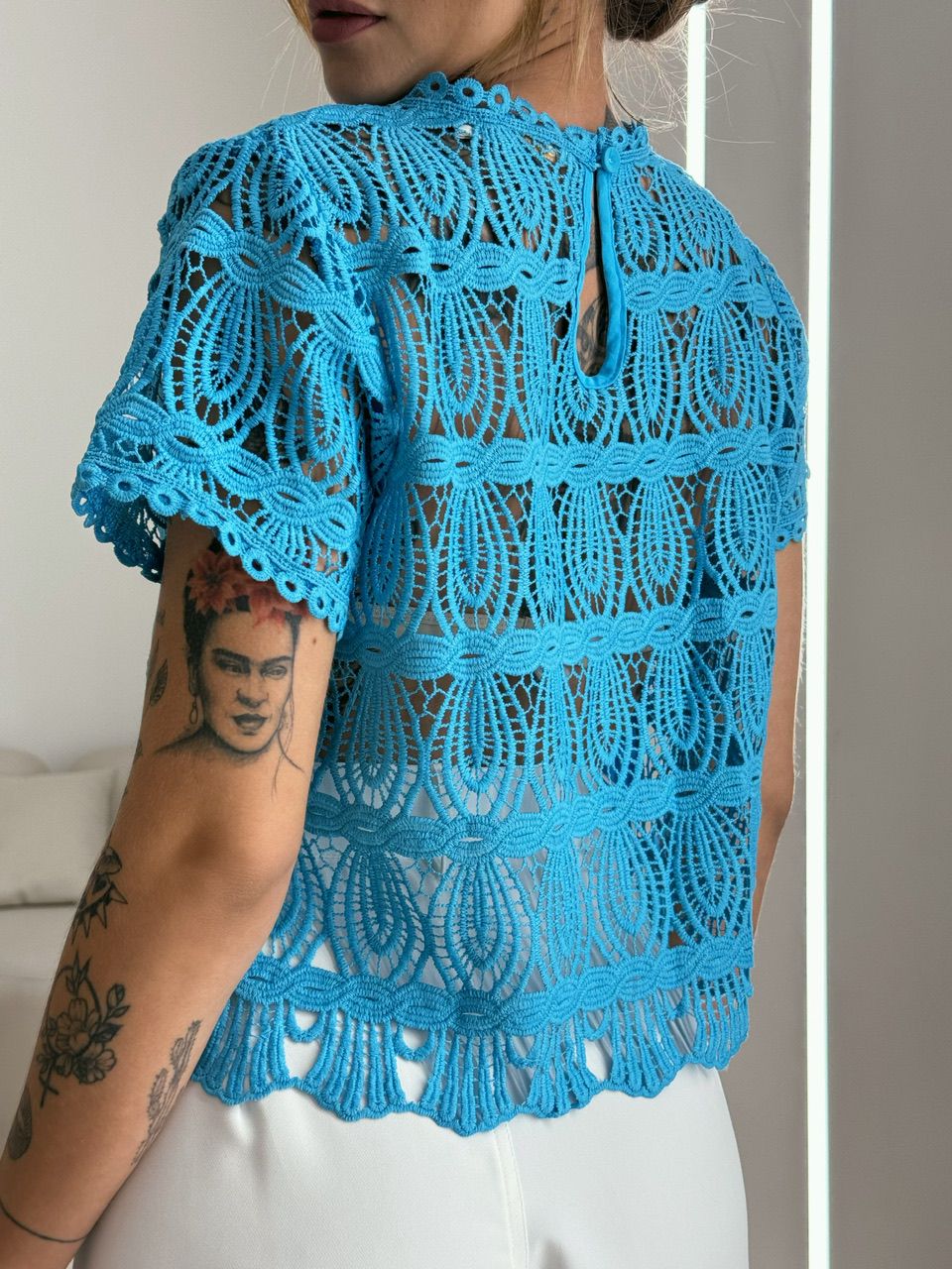 BLUSA CLARA GUIPIR AZUL