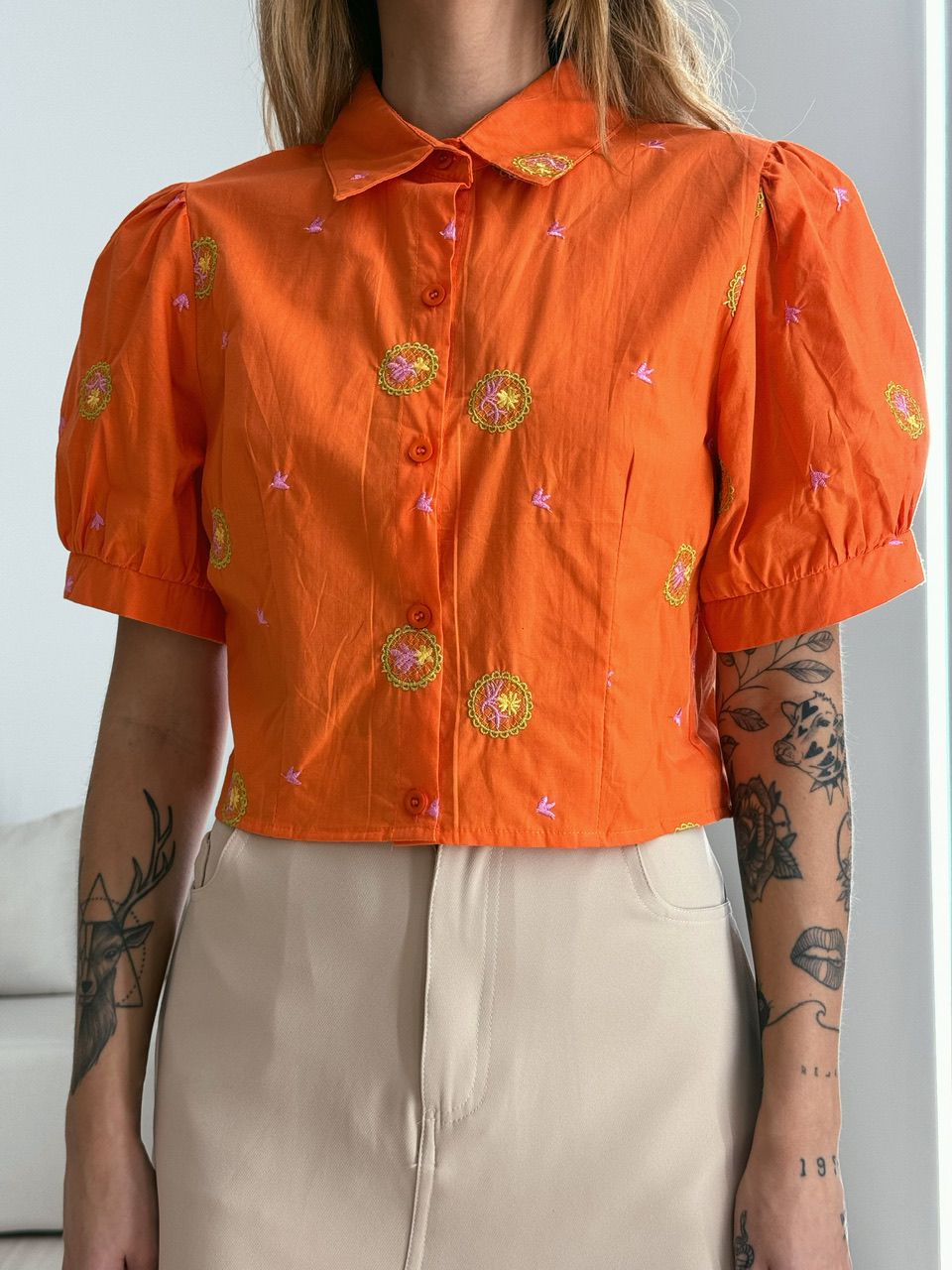 CAMISA MARIANE CURTA LARANJA
