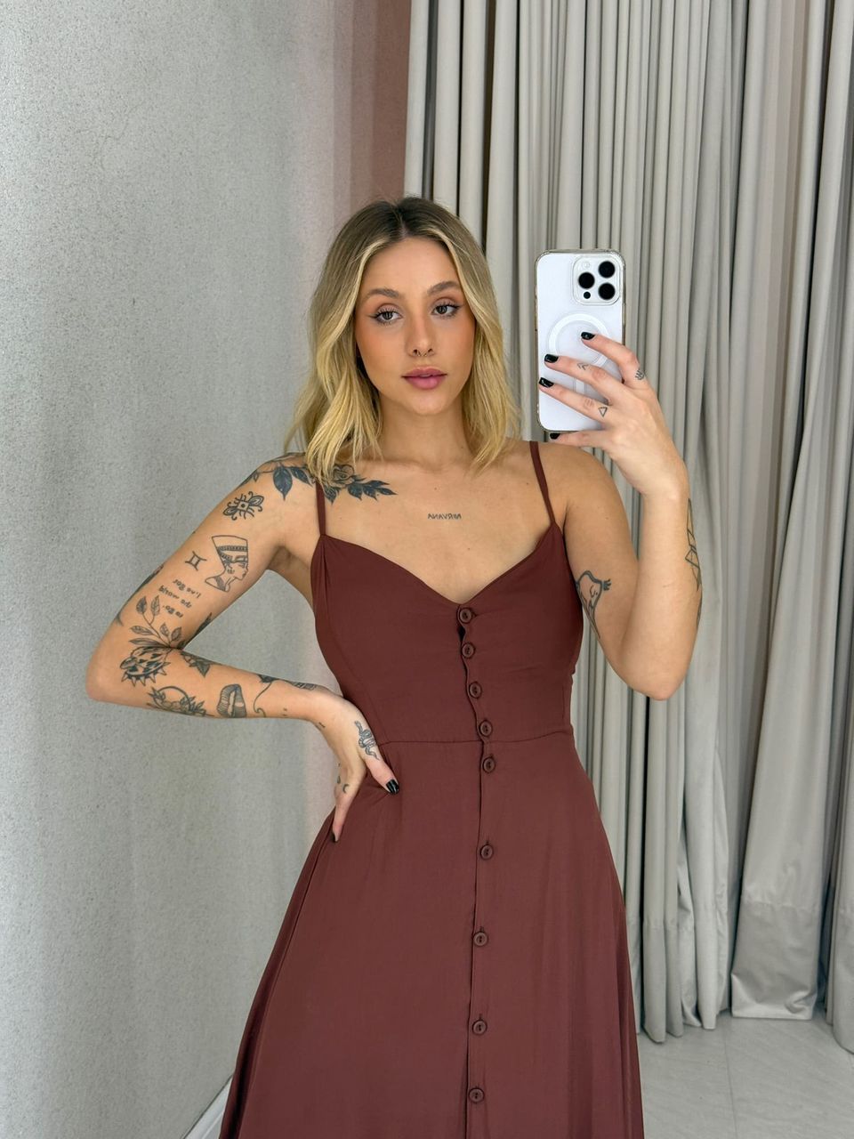 VESTIDO AMANDA ALÇA BOTÕES Marrom