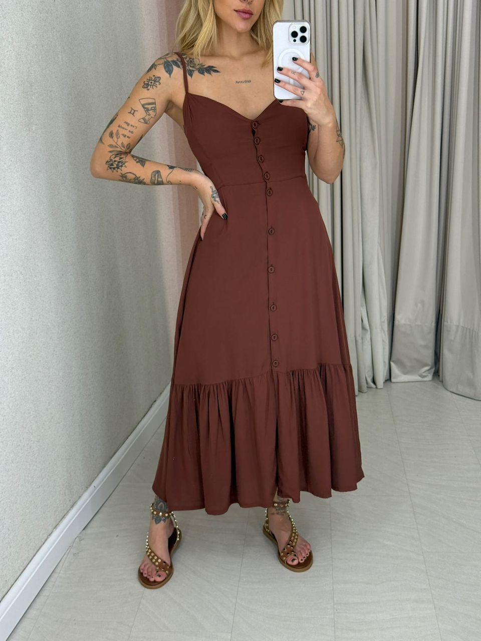 VESTIDO AMANDA ALÇA BOTÕES Marrom